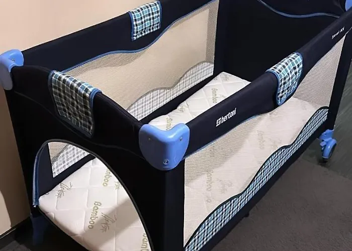 Cozy With Parking Lot Apartment