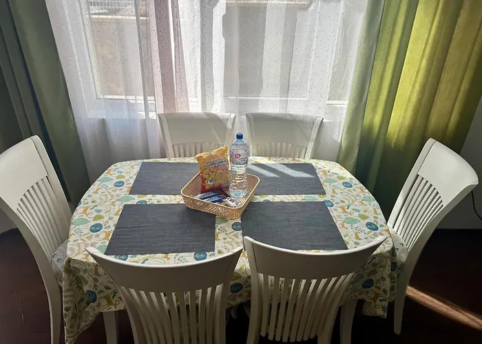 Cozy With Parking Lot * Varna