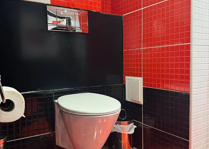 Cozy With Parking Lot Várna